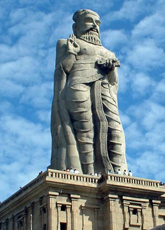 ティルヴァッルヴァル像（Thiruvalluvar Statue）