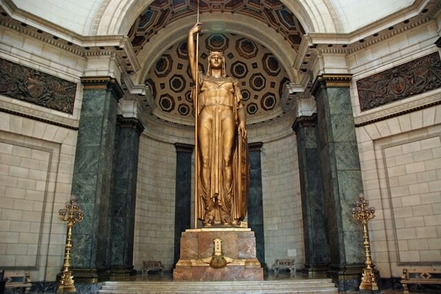 共和国の彫像（Estatua de la República）