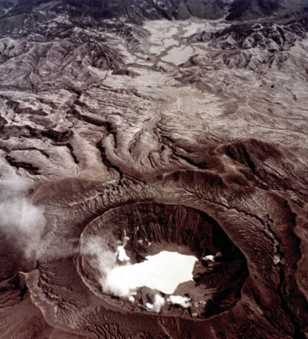 エルチチョン山噴火